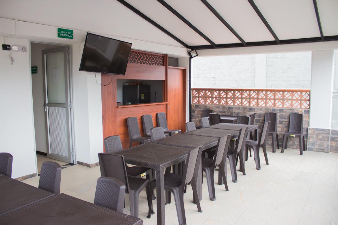Hotel Med Estadio ميديلين المظهر الخارجي الصورة